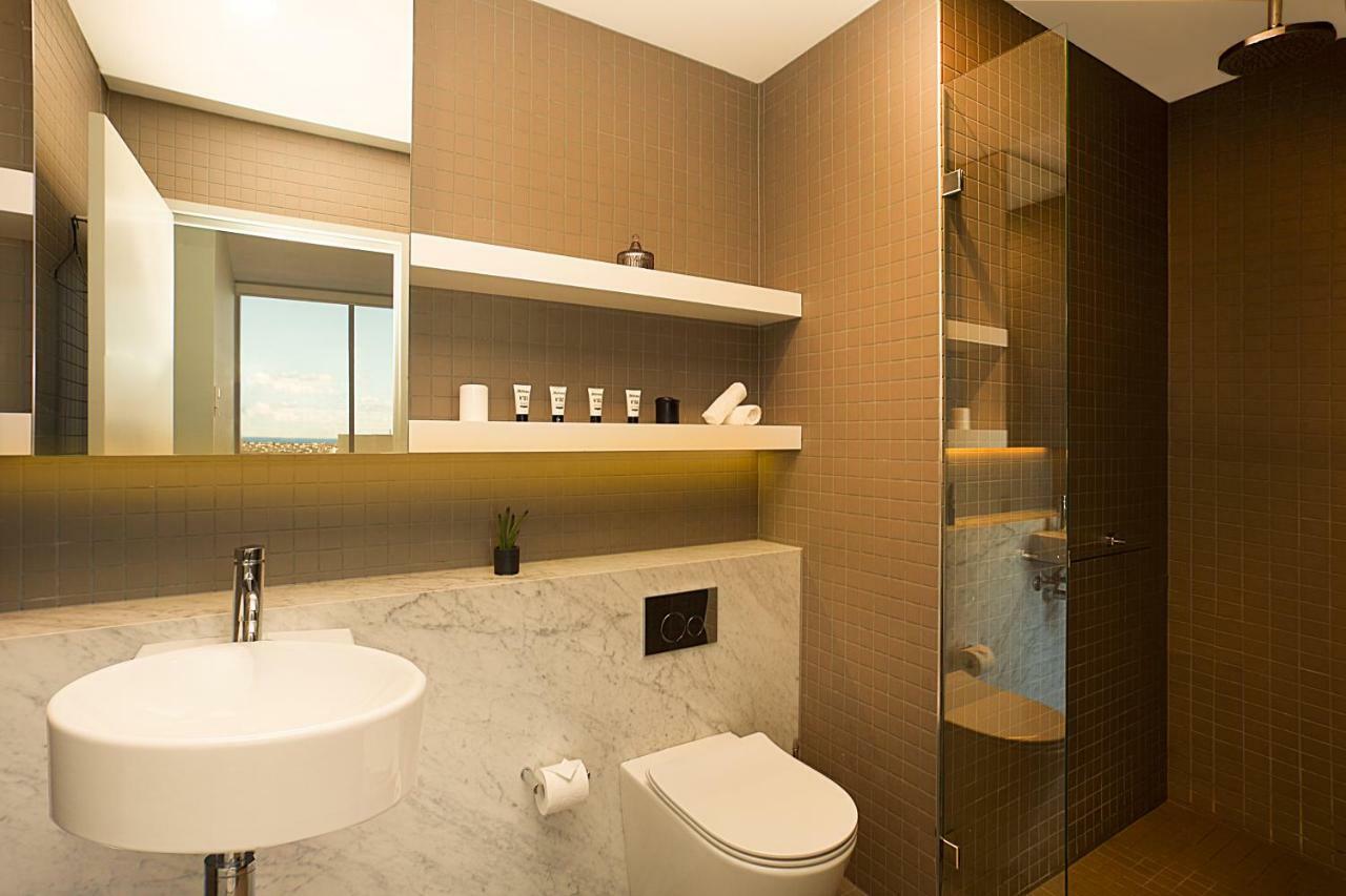 Sky High Luxury In Shopping Mecca Near Beach Sydney